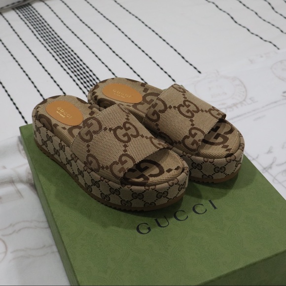 Bought as a gift and didn’t fit and too late to return - Picture 8 of 10